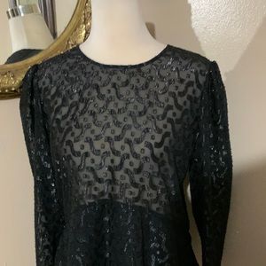 BCBGMAXAZRIA “KAYLEA” SHEER HI-LIW PEPLUM TOP SZ M